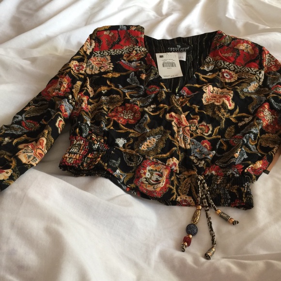 Top - Picture 2 of 8